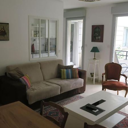 Appartement Confortable Et Au Calme Avec Terrasse Proche Du Metro - Accueil Personnel Лион Экстерьер фото
